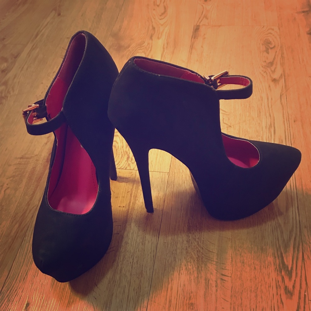 Black 6inch heels